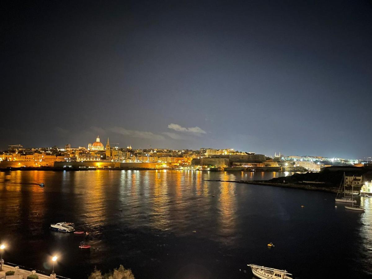 Sliema Seaview Apartment- Valletta Views - Apt 8, 49 Tigne Point Mansions Екстер'єр фото