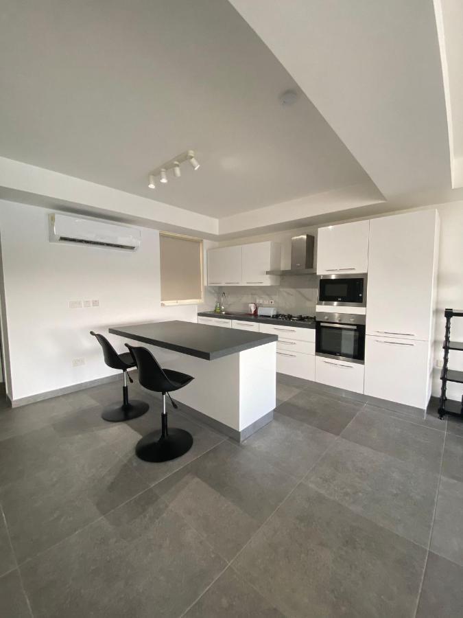 Sliema Seaview Apartment- Valletta Views - Apt 8, 49 Tigne Point Mansions Екстер'єр фото